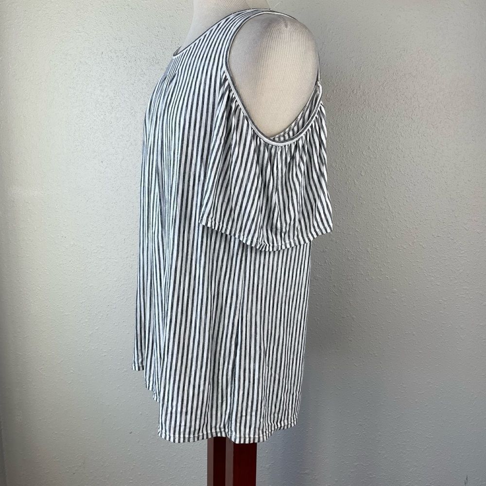 Max Studio Cold Shoulder Top Size M EUC - Picture 2 of 5
